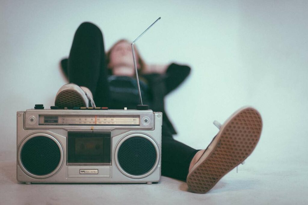 listening to music xl